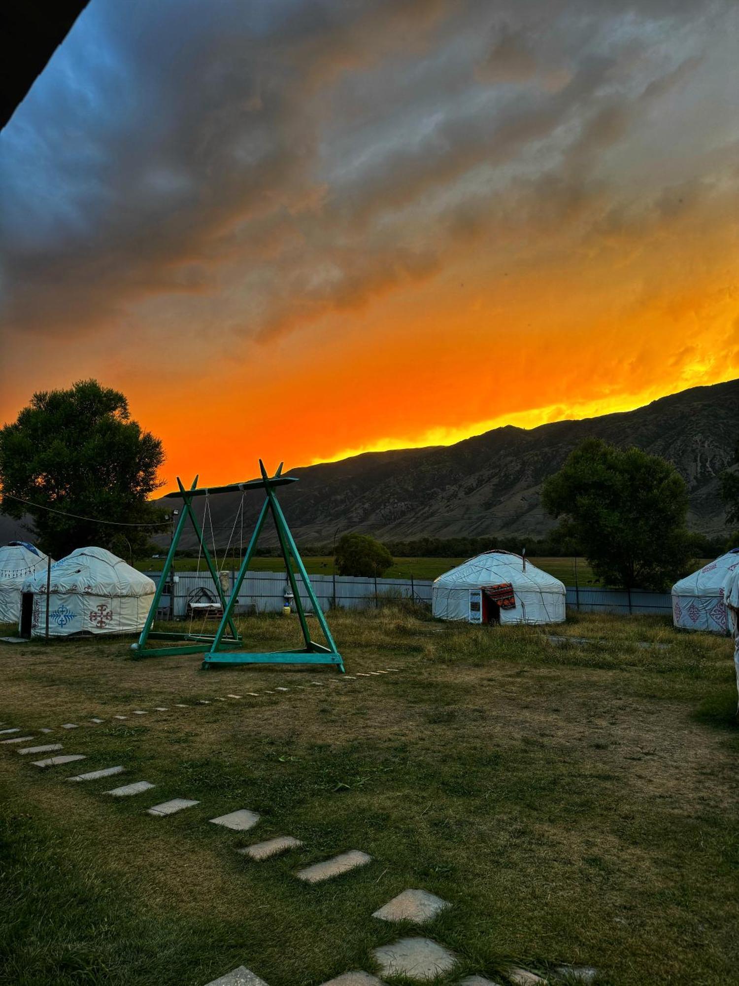 Kolsay Kazakh Village Saty 外观 照片